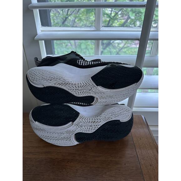 Size 7.5 - Nike Giannis Immortality Black Volt youth 7 men’s 7.5 women 9/ EU 40 - Picture 6 of 11